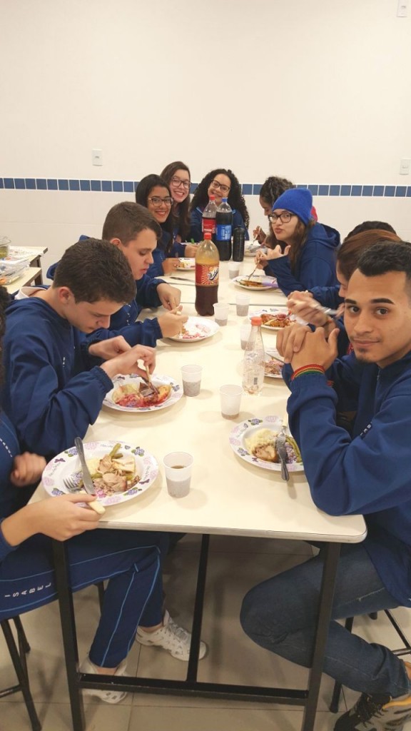 AMERICAN LUNCH - Projeto de Inglês com os Estudantes da 2ª Série do EM 